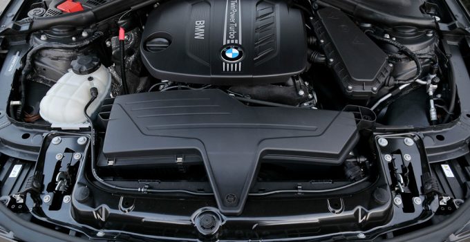 Масло в двигатель BMW F30: правильный подбор и объем