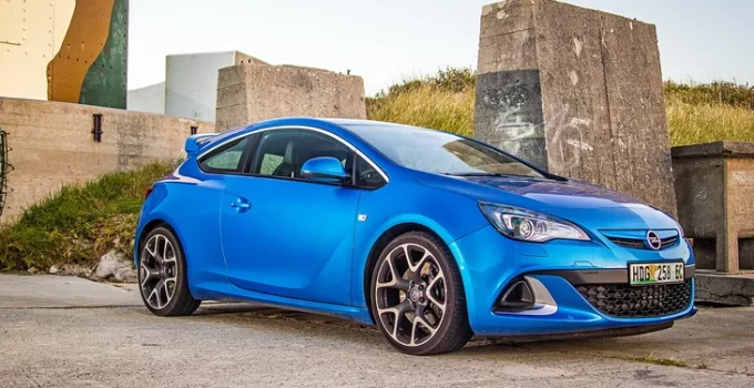 Масло в двигатель Opel Astra OPC: объем, марки, допуски и вязкость