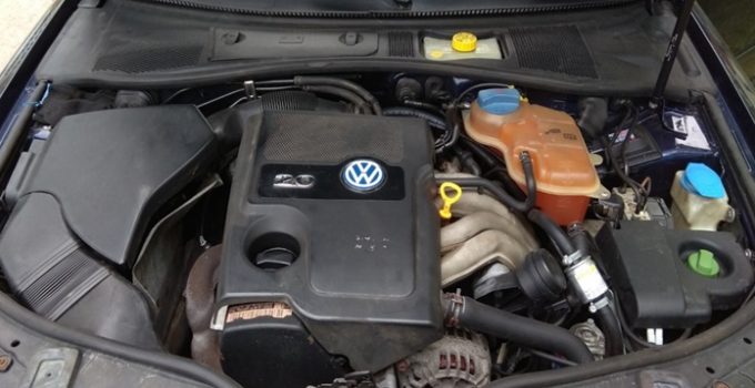 Какое масло для двигателя Volkswagen 2.0 MPI AZM использовать?