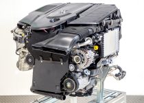 Масло в двигатель Mercedes OM656: рекомендации и объем