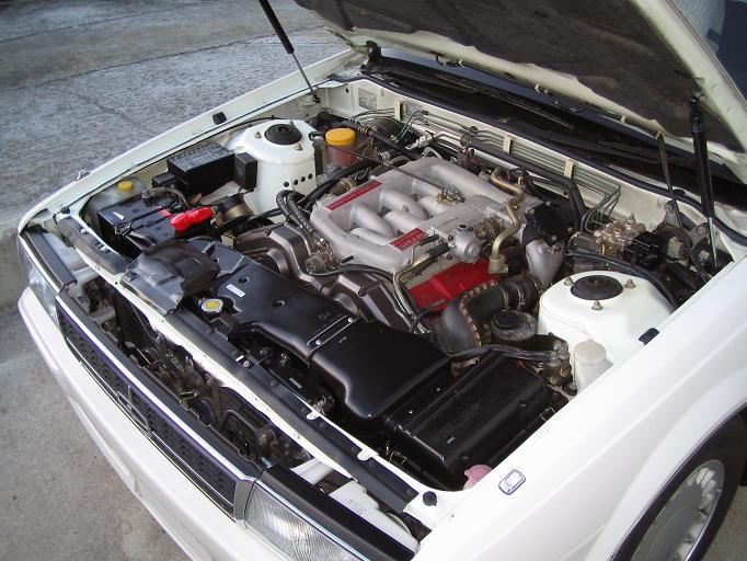 Масло в двигатель Nissan VG20DET: объем, марки и допуски