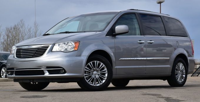 Масло в двигатель Chrysler Town & Country: рекомендации и объем