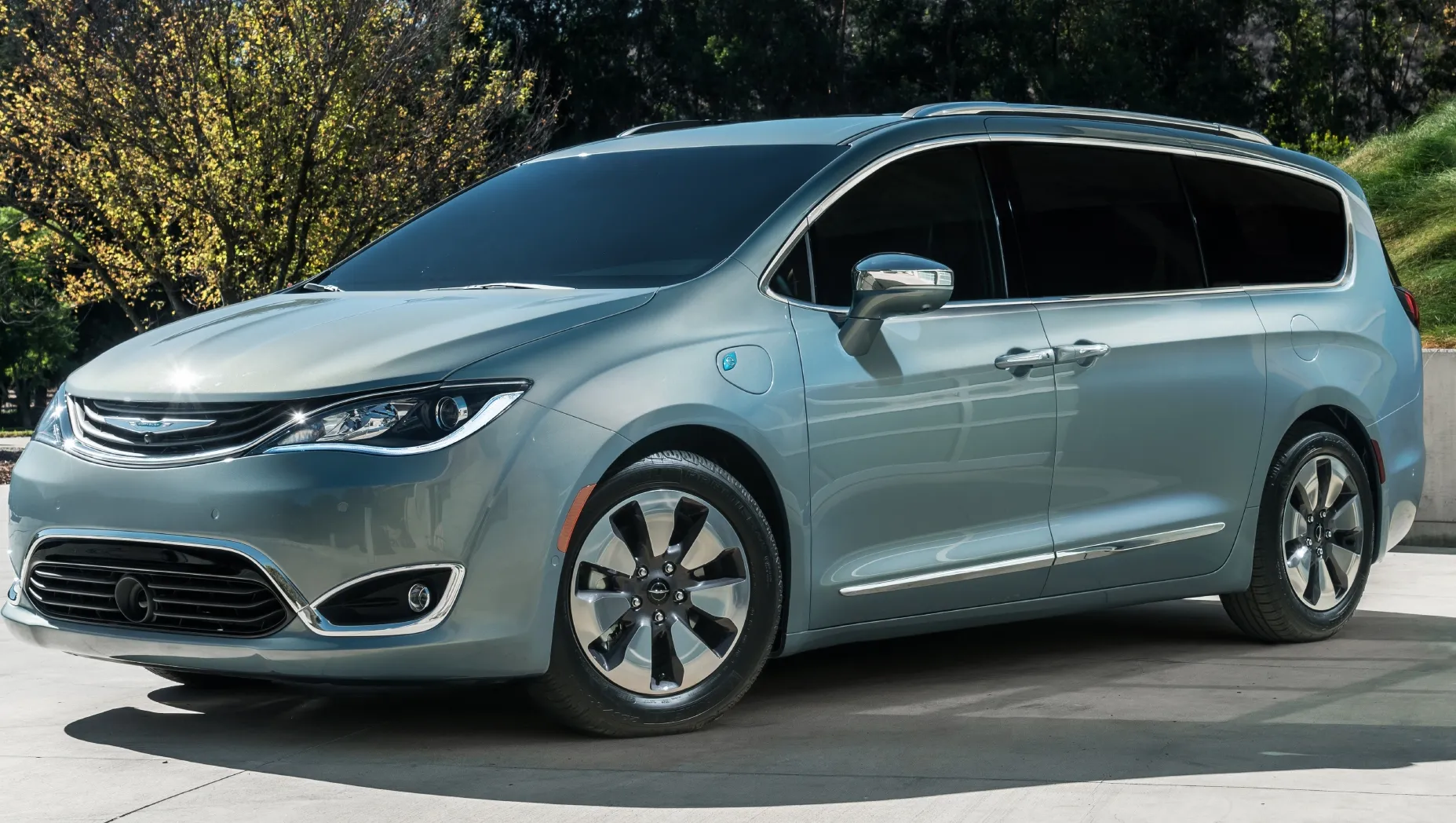 Масло в двигатель Chrysler Pacifica: рекомендации и объем